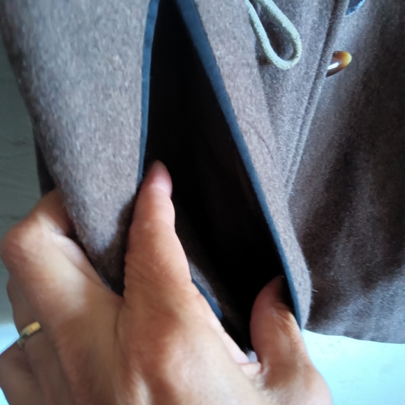 CLEARANCE SALE!! Vintage Esprit 100% Wool Brown Pea Coat with Toggle Details - Picture 4 of 13